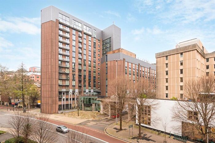 2 Bedroom Apartment To Rent In Lewins Mead, Bristol, BS1