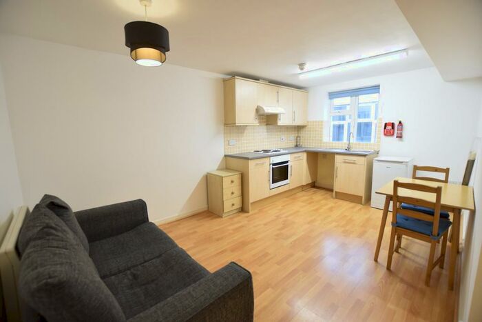 1 Bedroom Flat To Rent In Minton Chambers, - Westover Road, Bournemouth, BH1