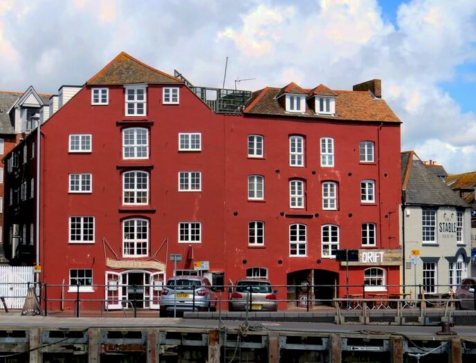 3 Bedroom Apartment To Rent In The Quay, Poole, BH15