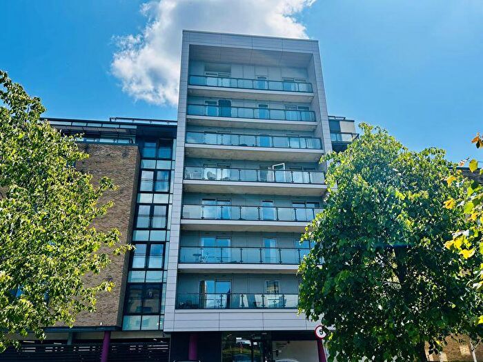 2 Bedroom Flat To Rent In Ferry Court, Cardiff, CF11