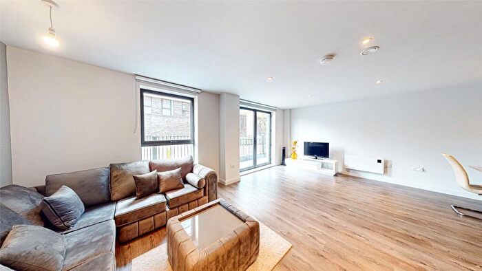 4 Bedroom House To Rent In Dyer Street, Salford, M5