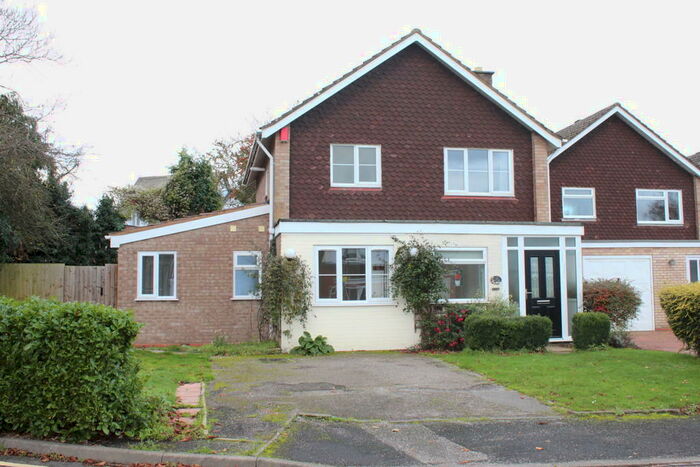 3 Bedroom Detached House To Rent In Crabmill Close, Knowle, B93