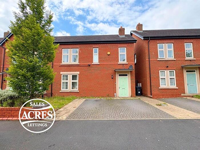 3 Bedroom Semi-Detached House For Sale In Simmons Crescent, Birmingham, B23