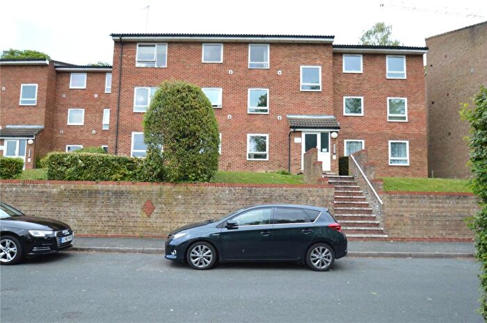 2 Bedroom Apartment To Rent In Montana Close, South Croydon, CR2