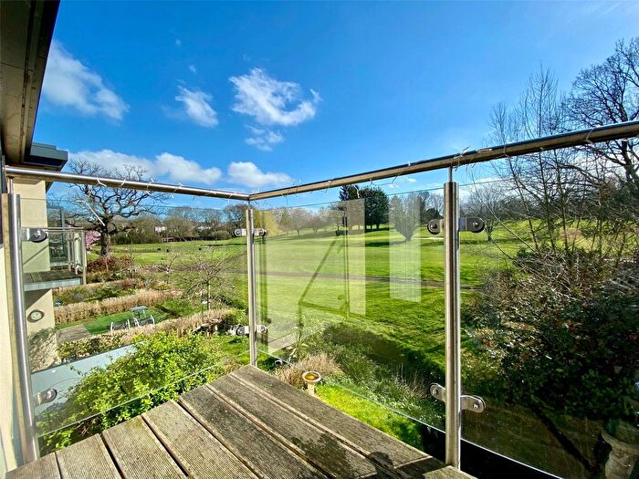 2 Bedroom Flat For Sale In Fairway Apartments, Brislington, Bristol, BS4