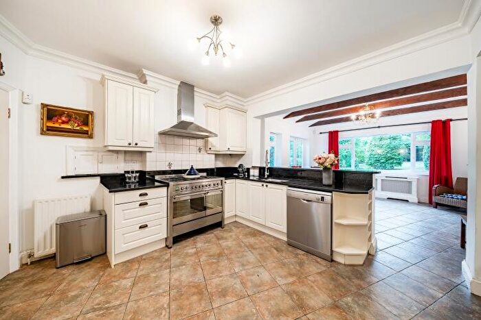 5 Bedroom House To Rent In Orchard Rise, Kingston Upon Thames, KT2