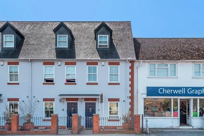 3 Bedroom End Of Terrace House To Rent In Kidlington, Oxfordshire, OX5