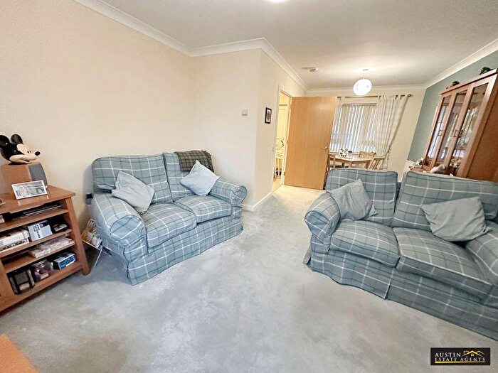 1 Bedroom Bungalow For Sale In Foylebank Way, Portland, Dorset, DT5