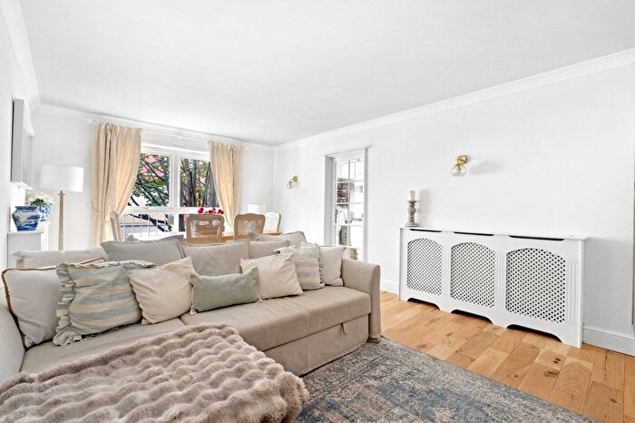 2 Bedroom Flat To Rent In Candishe House, Queen Elizabeth Street, SE1