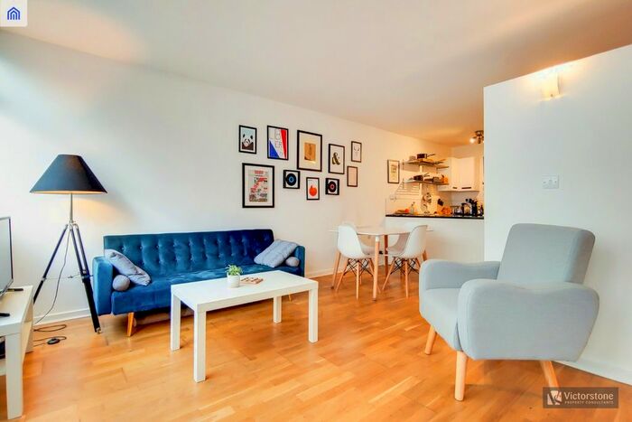 1 Bedroom Flat To Rent In Crescent House, Golden Lane Estate, Barbican, EC1Y