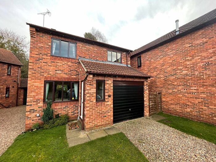 3 Bedroom House To Rent In Glebe Field Drive, Wetherby, West Yorkshire, LS22