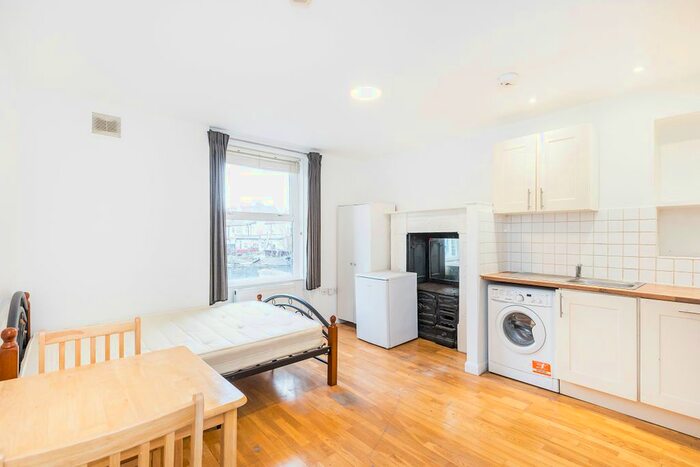 Studio To Rent In Chamberlayne Road, Kensal Rise NW10