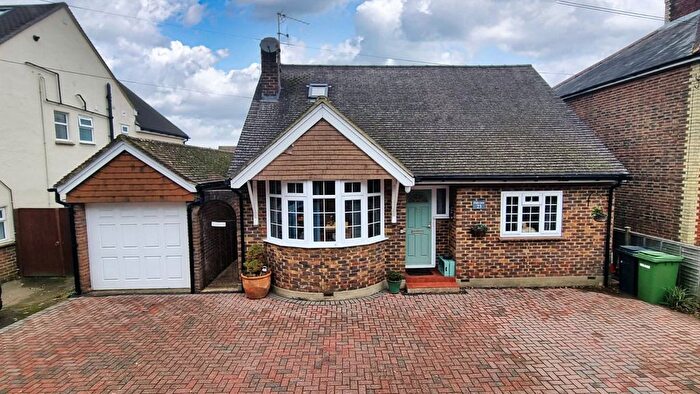 3 Bedroom Bungalow For Sale In Hookwood, Horley, Surrey, RH6