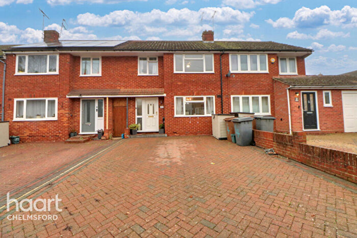 3 Bedroom Terraced House For Sale In Rose Glen, Chelmsford, CM2