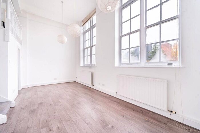 1 Bedroom Flat To Rent In Este Road, Clapham Junction, London, SW11