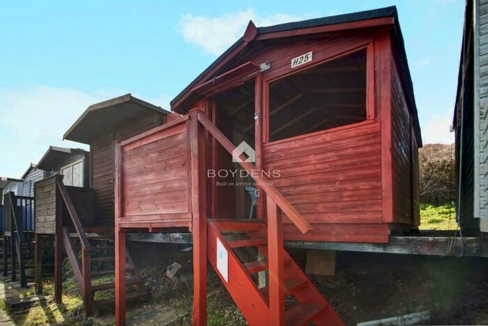 Chalet For Sale In The Leas, H25