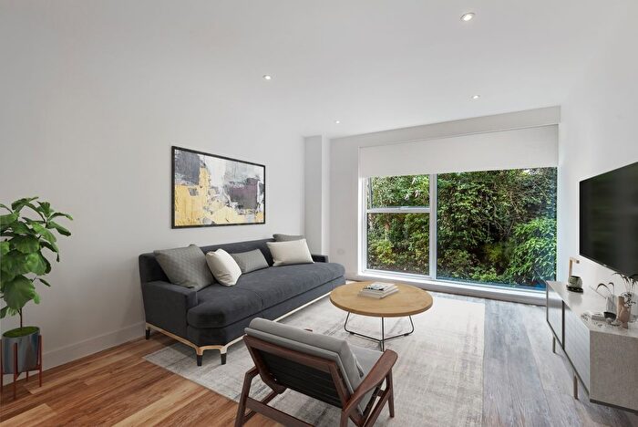 1 Bedroom Flat To Rent In Sherman Road, Bromley, BR1