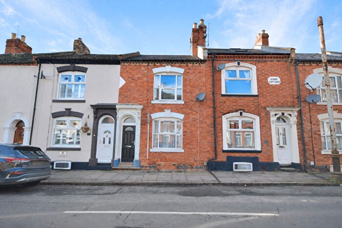 4 Bedroom House Of Multiple Occupation For Sale In Hunter Street, Northampton, NN1