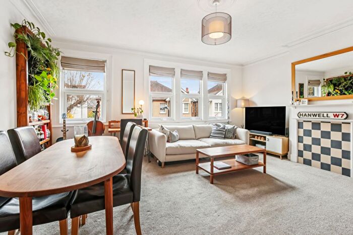 2 Bedroom Flat For Sale In Balfour Avenue, Hanwell, London, W7