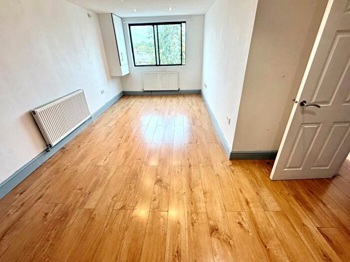 1 Bedroom Flat To Rent In Knight House, Barnet, EN4