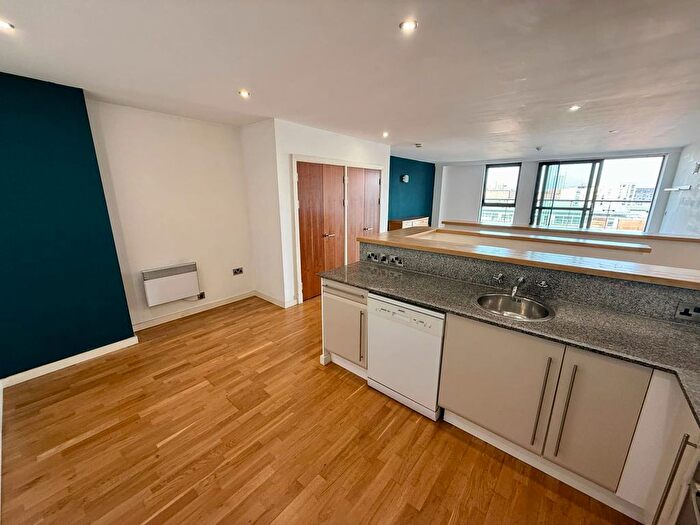 2 Bedroom Flat To Rent In Apartment, Block D, , Pollard Street, Manchester, M4