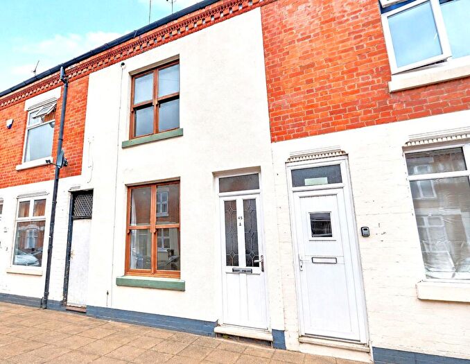2 Bedroom Terraced House For Sale In Bolton Road, Leicester, LE3