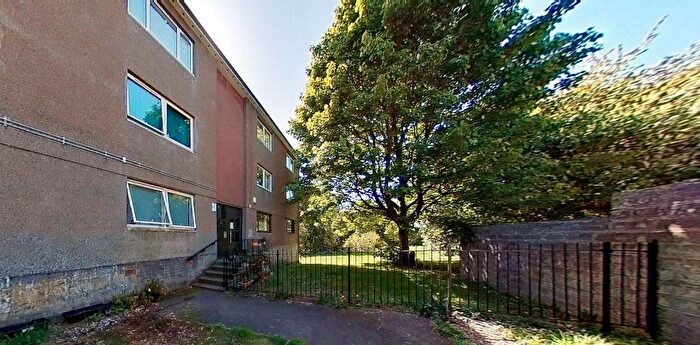 2 Bedroom Flat To Rent In Thurso Crescent, Menzieshill, Dundee, DD2
