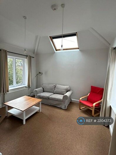 2 Bedroom Flat To Rent In Broomhill, Sheffield, S10