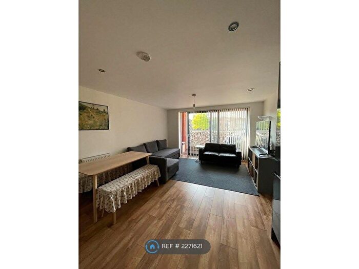 1 Bedroom Flat To Rent In London, Islington, N7