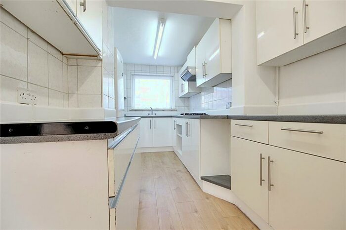 4 Bedroom Terraced House To Rent In Oxford Close, London, N9