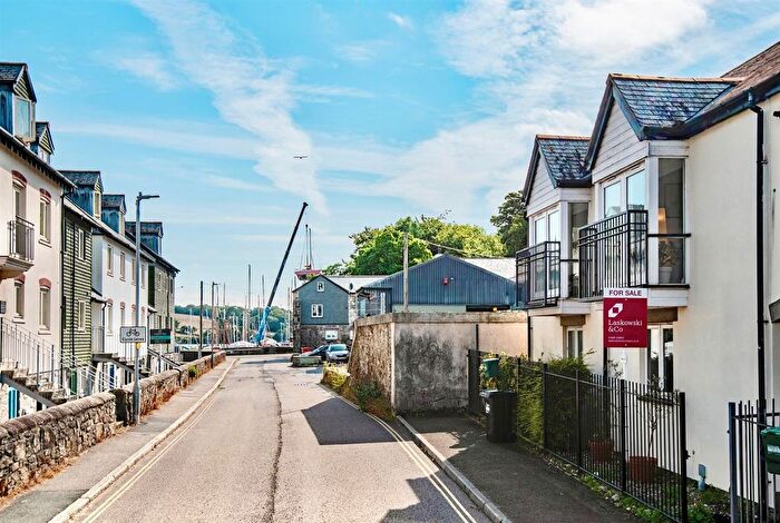 2 Bedroom Terraced House For Sale In Eastwood Road, Penryn, TR10
