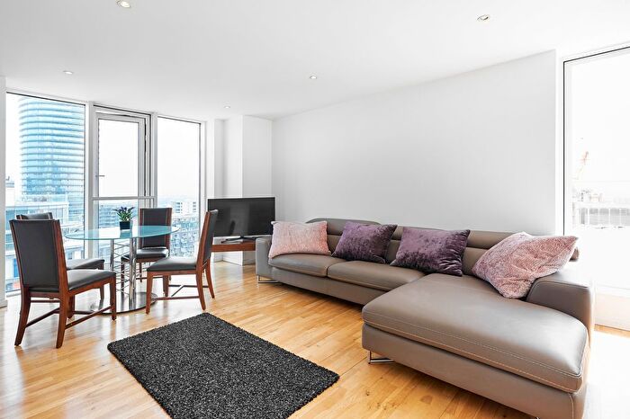 2 Bedroom Flat To Rent In Ability Place, Millharbour, E14