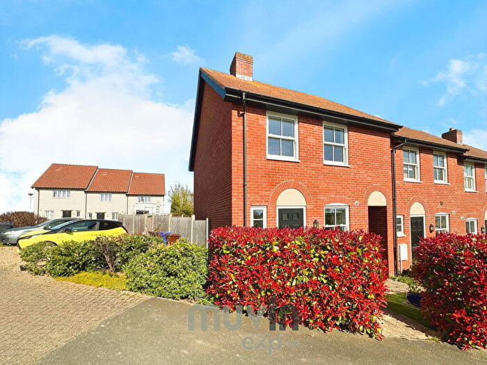 2 Bedroom End Of Terrace House For Sale In Maxim Lane, Clare, Sudbury, CO10