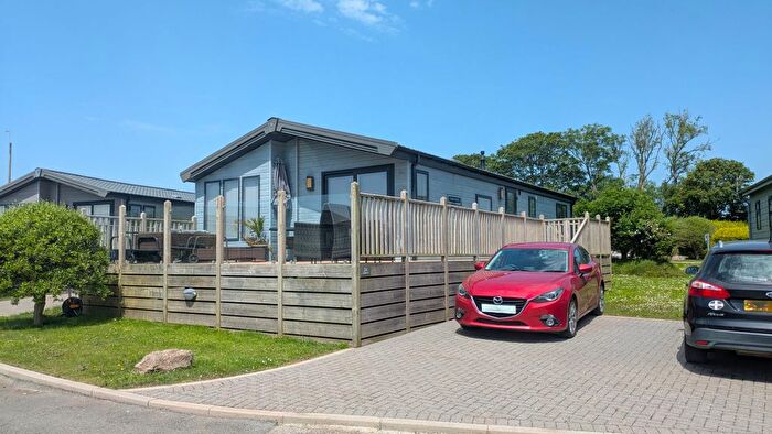 3 Bedroom Lodge For Sale In Sea Lawns, Boswinger, St. Austell, Cornwall, PL26
