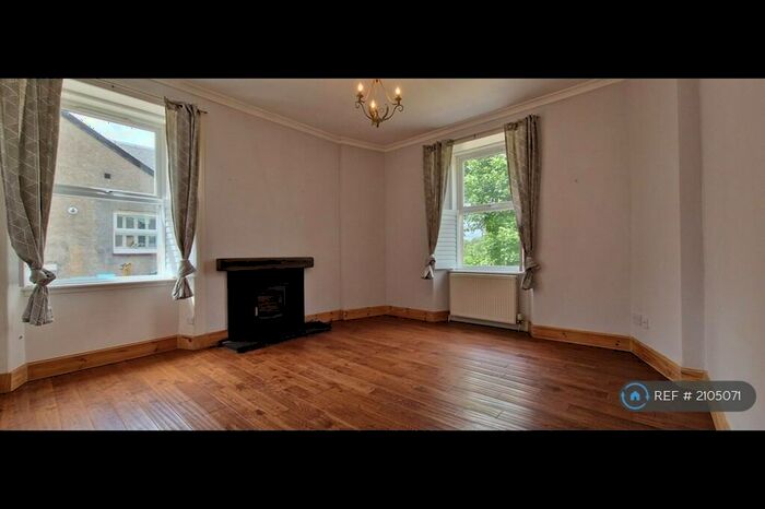 2 Bedroom Semi-Detached House To Rent In High Row, Bishopbriggs, G64