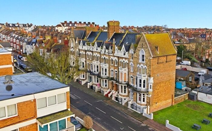1 Bedroom Flat For Sale In Albert Road, Ramsgate, CT11