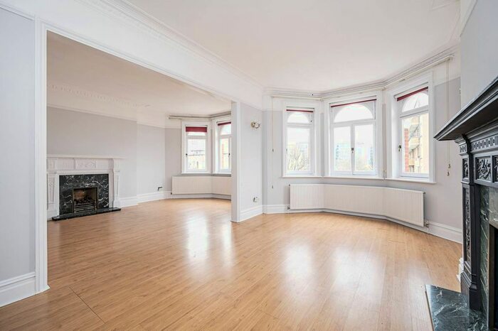3 Bedroom Flat For Sale In St Marys Terrace, Little Venice, London, W2