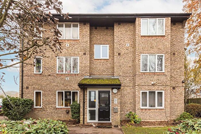 1 Bedroom Flat To Rent In Friars Avenue, London, SW15