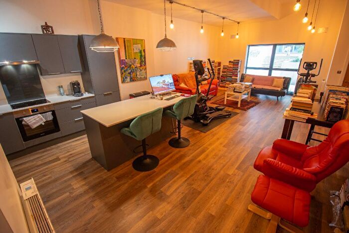 2 Bedroom Apartment To Rent In Sherborne Street, City Centre, Birmingham, B16