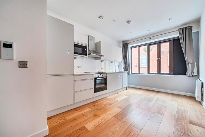 1 Bedroom Flat For Sale In High Street, Maidenhead, SL6