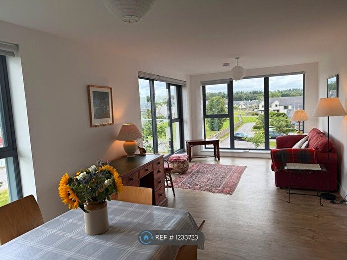 2 Bedroom Flat To Rent In Pinewood Gardens, Aberdeeb, AB15