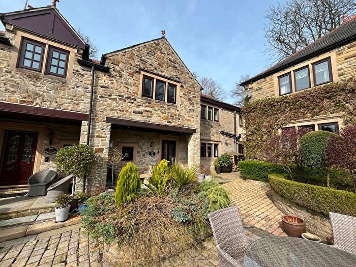 5 Bedroom Barn Conversion For Sale In Hollinhurst Drive, Lostock, BL6