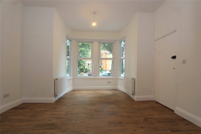 1 Bedroom Flat To Rent In Park Avenue South, Crouch End, N8