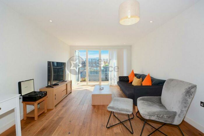 2 Bedroom Flat To Rent In Seren Park Gardens, Greenwich, SE3