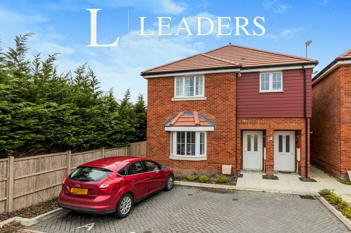 2 Bedroom Maisonette To Rent In Halifax Close, GU3