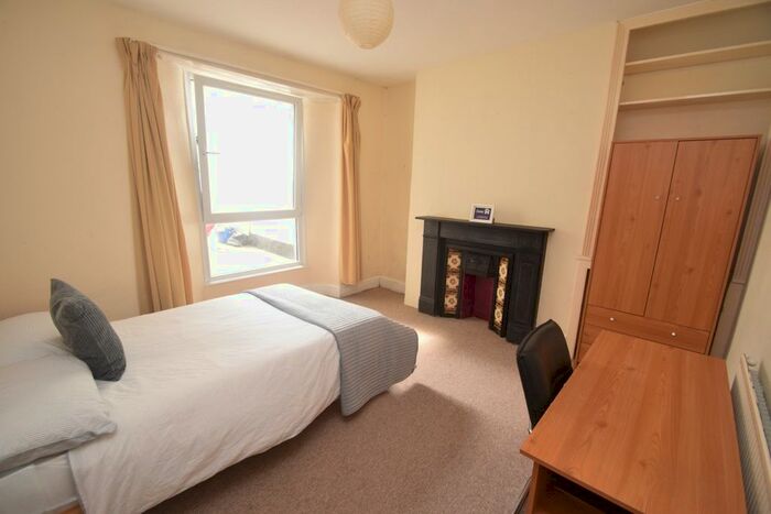 5 Bedroom Terraced House To Rent In Killigrew Street, Falmouth, TR11