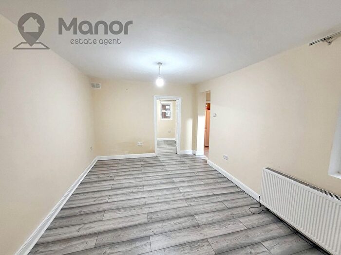 2 Bedroom Flat To Rent In Burges Road, East Ham, E6