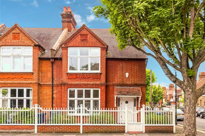 4 Bedroom Semi-Detached House To Rent In Woodstock Road, Chiswick, London, W4