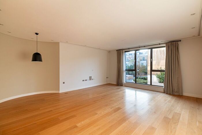2 Bedroom Flat To Rent In Wycombe Square, Kensington, W8