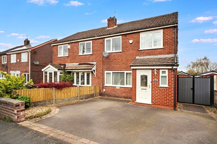 3 Bedroom Semi Detached House For Sale In Cale Lane, Aspull, WN2